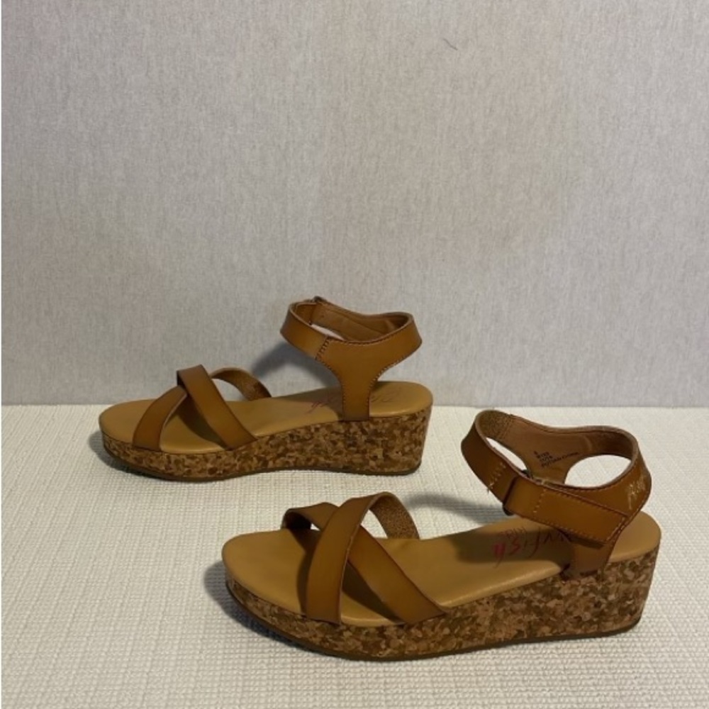 Blow fish Malibu Kids wedges sandals, size 5 - Picture 3 of 12